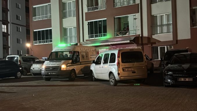 sivasta-vahset-iki-kardesin-evlerinde-bogazlari-kesilmis-HI6RnFO8.webp